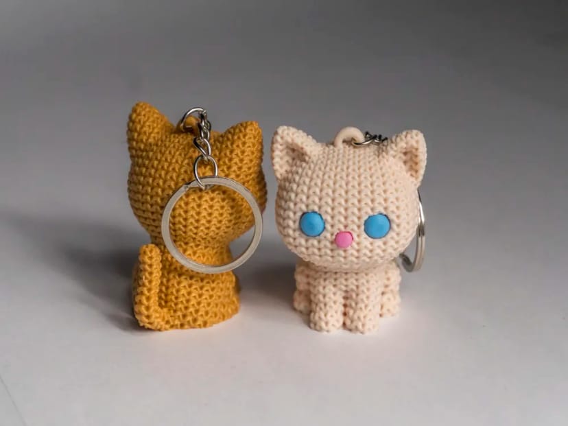 KNITTEN KITTY KEYCHAIN - Image 1